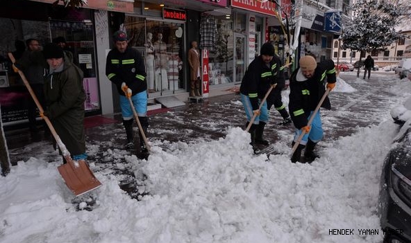  HENDEK'TE BEYAZ TEYAKKUZ BÜTÜN SOKAKLAR AÇILIYOR