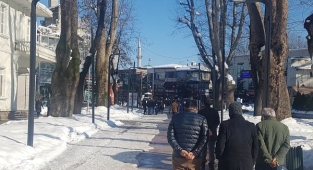 Hendek’te Güneş Açtı Caddeler İnsan Seli ile  Taştı 