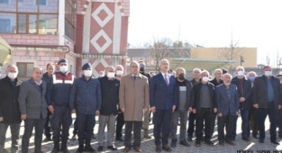 HENDEK YEŞİLYURT'A DEV TÜRK BAYRAĞI