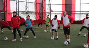 Hendekspor Bergama Belediyespor Maçı Hazırlıklarını Salonda Sürdürdü