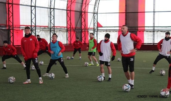 Hendekspor Bergama Belediyespor Maçı Hazırlıklarını Salonda Sürdürdü