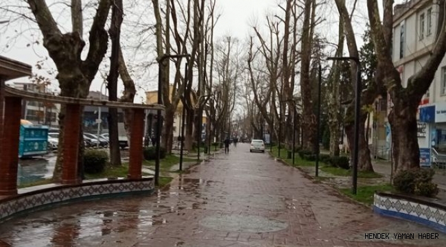 Uyarıların Ardından Hendek Buz Kesti