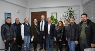 BAŞKAN BABAOĞLU DAHA GÜZEL YARINLAR İÇİN HENDEK ESNAFIMIZIN YANINDAYIZ 