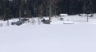 Burası Hendek Dırım Dırım Yaylası Kar Kalınlığı 1.5 Metre Fotoğraflar bugün çekildi! 