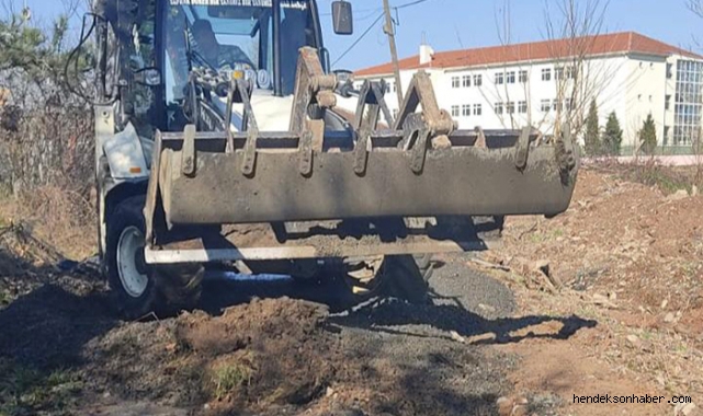 Hendek Belediyesi  bir mahallenin daha sorununu çözüme kavuşturdu