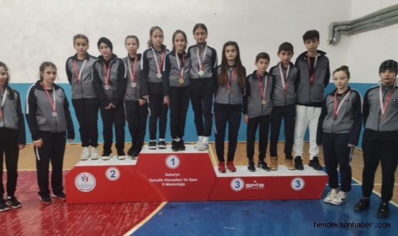 HENDEKLİ 23 SPORCU KARATEDE SAKARYA'YI TEMSİL EDECEKLER