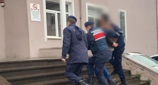  Jandarma Hırsızları Sığınakta Yakaladı