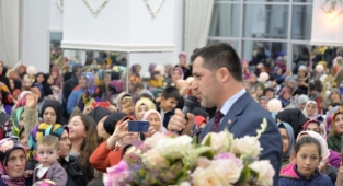 Ali Kemal Sofu 8 Mart Dünya Kadınlar Gününü Kutladı