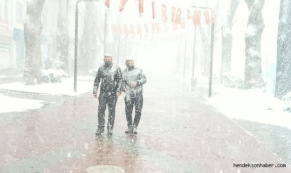 Fotoğraflar Bugün Çekildi Mart Ayında Lapa Lapa Yağan Kar Şaşırttı
