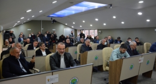 Hendek Belediye Meclisi Toplantı Salonuna Sığmadı