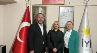 Hendek İYİ Parti Kadın Kolları Başkanlığına Meral Peker Atandı