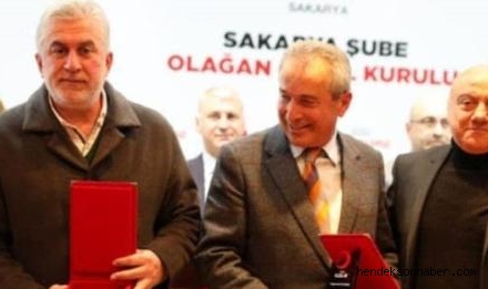 Hendek Kızılay Koordinatörü  Bağdatlı'ya Plaket ve Bronz Madalya