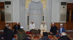 HENDEK'TE BERAT GECESİ  ELLER SEMAYA AÇILDI