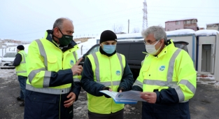 Kar kapıda, Büyükşehir nöbete başladı 