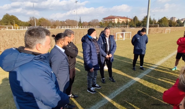 Ünlü Teknik Adam Hikmet Karaman'dan Hendekspor Kafilesine Sürpriz ziyaret