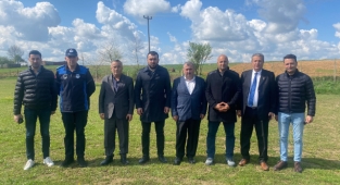 BAŞPEHLİVAN AHMET KAVAKÇI MÜJDEYİ VERDİ: KAYNARCA YAĞLI GÜREŞLERİ 28 MAYIS'TA YAPILACAK