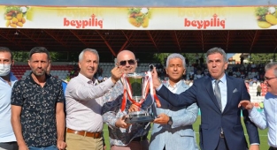 Futbolda Hendek Sapanca kardeşliği