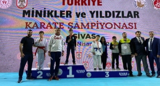 Hendek Belediyesi Karate kulübü sporcusu Turnuvada Altın Madalya Kazandı