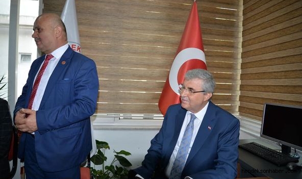 Hendekli Muhtarlar Başkan Yüce'den Sözü Kaptı