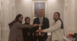 Okçuluk Turnuvasında Sakarya Birincisi Oldular Kupayı Kaptılar 