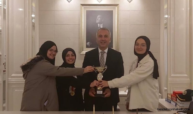 Okçuluk Turnuvasında Sakarya Birincisi Oldular Kupayı Kaptılar 