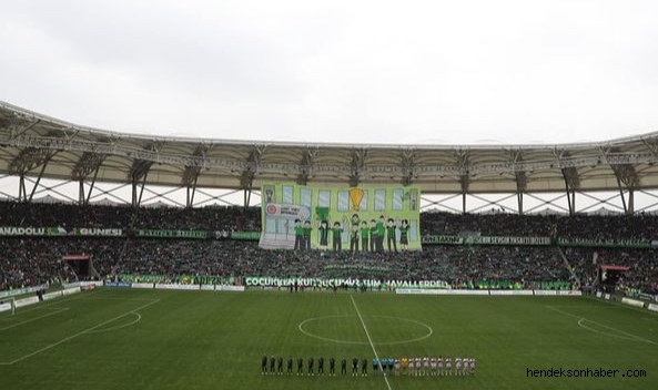 Sakaryaspor Turgutluspor Karşılaşması öncesi Taraftardan Müthiş Kareografi