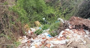 Yazıklar Olsun Yeşil Alanı Çöplüğe Çevirdiler