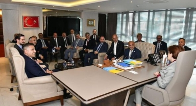  Akşener, ilçe başkanları ile bir araya geldi 