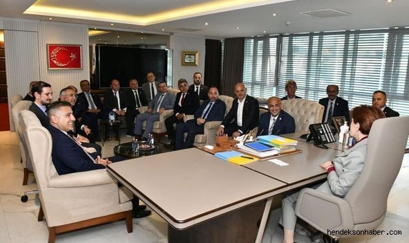  Akşener, ilçe başkanları ile bir araya geldi 