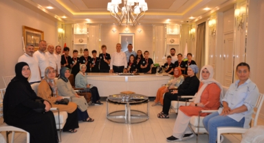 BAŞKAN BABAOĞLU'NDAN ŞAMPİYONLARA ÖDÜL