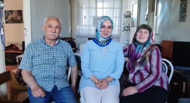 Hendek Ak Partili Kadınlardan Geçmiş Olsun Ziyaret