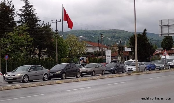 Hendek D 100’de Bayram Sonu Dönüş Yolculuğu Başladı 