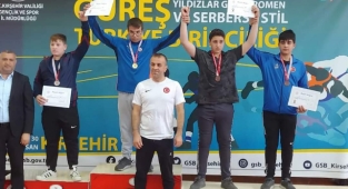 Hendek Gençlik Merkezi Spor Kulübü Grekoromen Güreş Takımı Türkiye Üçüncüsü Oldu!