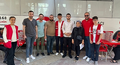 Hendek Ak Partili Gençlerden Kan Bağışına Destek
