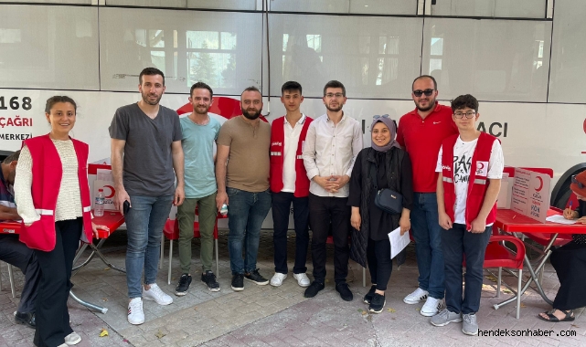 Hendek Ak Partili Gençlerden Kan Bağışına Destek