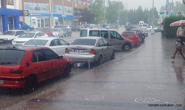 Dikkat! Valilikten 'gök gürültülü sağanak yağış' uyarısı