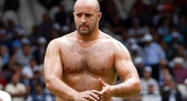 HENDEKLİ BAŞPEHLİVAN AHMET KAVAKÇI KURTDERE'DE SON 16'YA KALDI