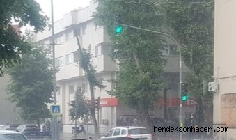 Sakarya Büyükşehir Ekipleri Beklenen yağış için  24 saat boyunca sahada 