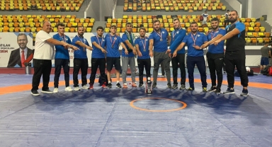 Sakarya Büyükşehir güreş takımı Türkiye 1. Ligi'ne yükseldi