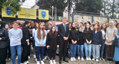 Dikbayır, yıkım kararı bulunan Hendek Anadolu Lisesinden seslendi