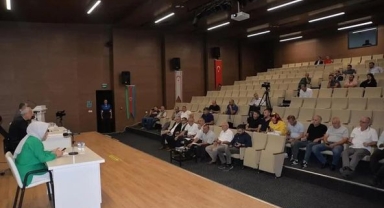 Hamit Canlı Nihayet  Grup Başkanı Olduğunu Hatırladı