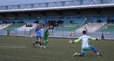 HENDEK DEREKÖYSPOR  HAZIRLIK MAÇINDA GÖZ DOLDURDU