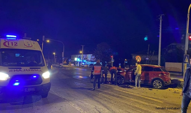 Hendek Köprübaşı Işıklarda Maddi Hasarlı Kaza