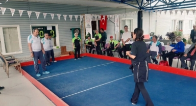 Hendek Melek Nişancı Huzurevi Müdürlüğü BOCCE takımı lider
