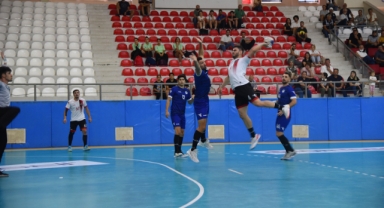 Sakarya Büyükşehir Hentbol ligde 2’de 2 yaptı