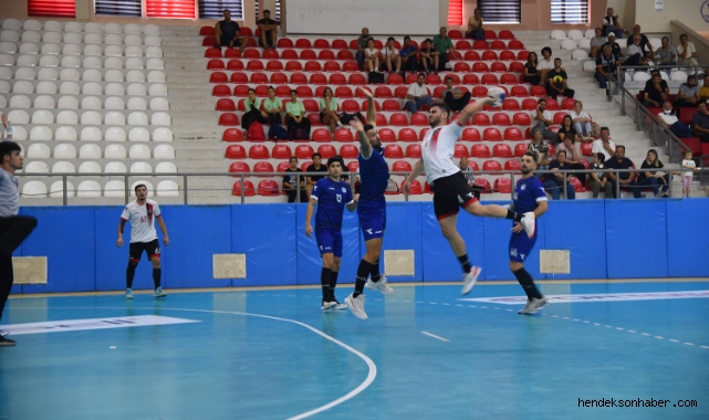 Sakarya Büyükşehir Hentbol ligde 2’de 2 yaptı