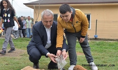 BAŞKAN TURGUT BABAOĞLU VE ÖĞRENCİLER CAN DOSTLARINI ZİYARET ETTİ