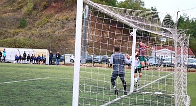 Hendek Dereköyspor'da İşler İyi Gitmiyor