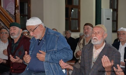 MEVLİD KANDİLİ DUALARLA İCRA EDİLDİ