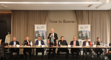 Sakarya Ticaret Borsası Yönetim Kurulu Basın mensuplarıyla bir araya geldi.